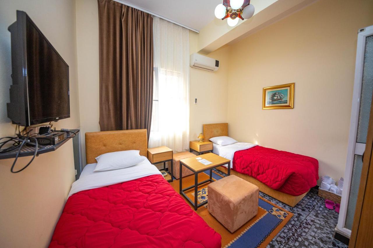 Hotel Pik Loti Tiranë Eksteriør bilde