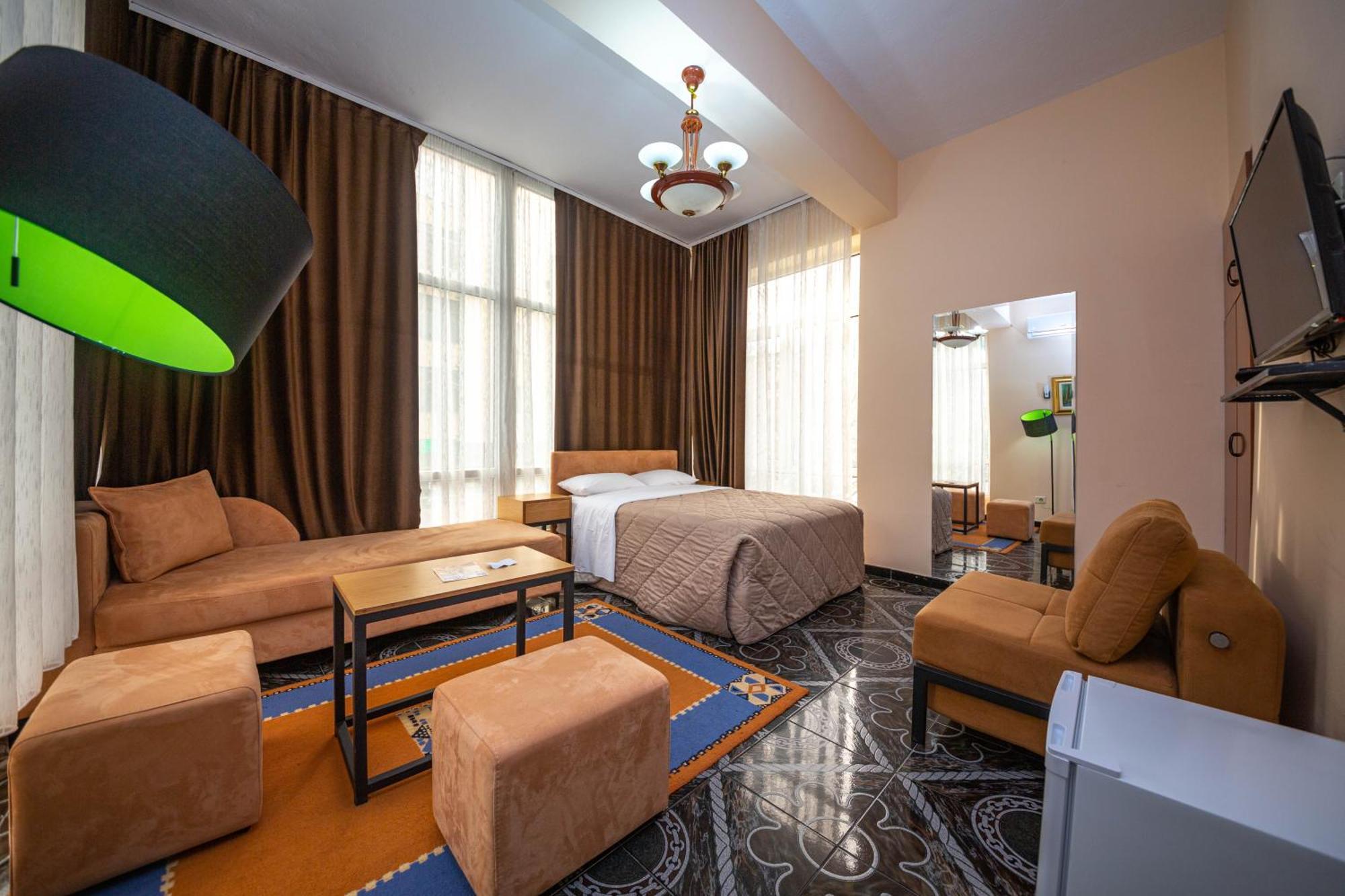 Hotel Pik Loti Tiranë Eksteriør bilde