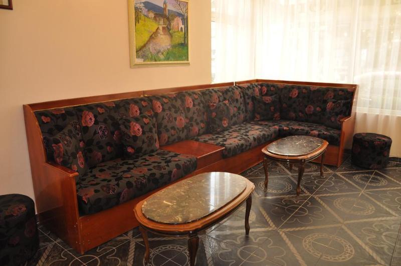Hotel Pik Loti Tiranë Eksteriør bilde
