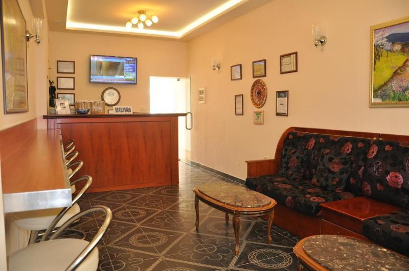 Hotel Pik Loti Tiranë Eksteriør bilde